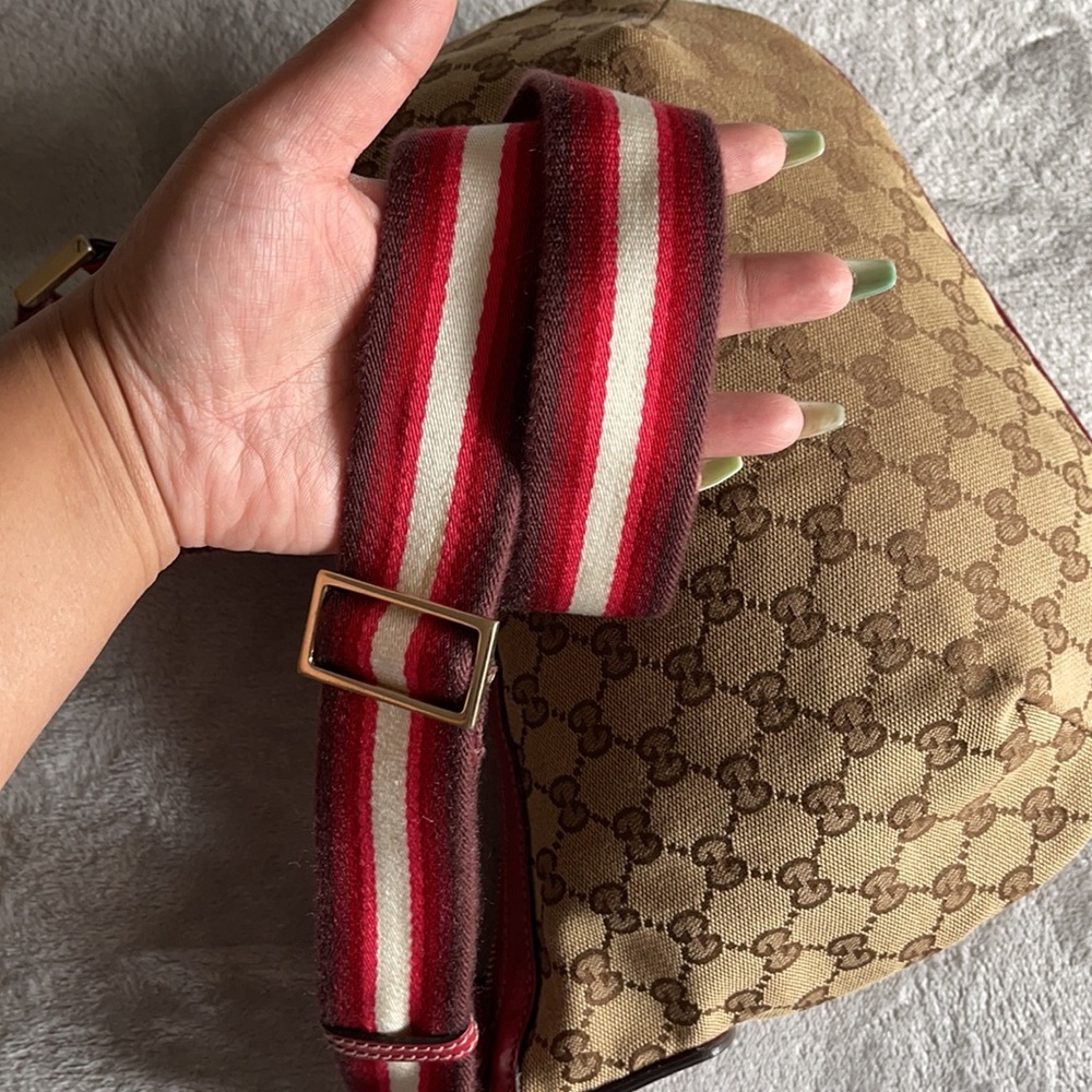 Gucci Half Moon Swing Bag - Picture 5 of 12